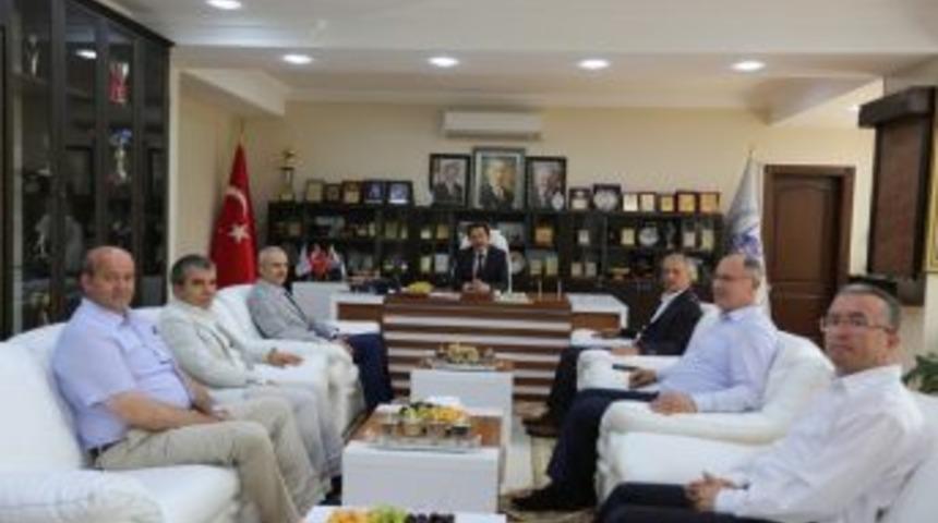 Vali Balkanlıoğlu&rsquo;ndan, Başkan Dişli&rsquo;ye İadeyi Ziyaret