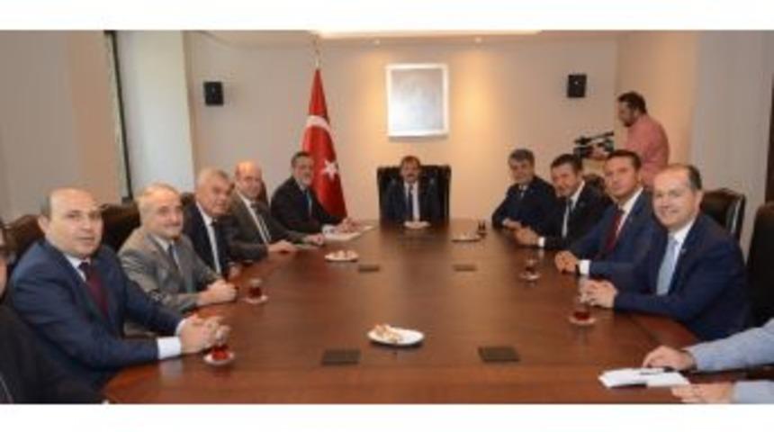 &Ccedil;avuşoğlu: &ldquo;bursa&rsquo;yı Birlikte B&uuml;y&uuml;teceğiz&rdquo;