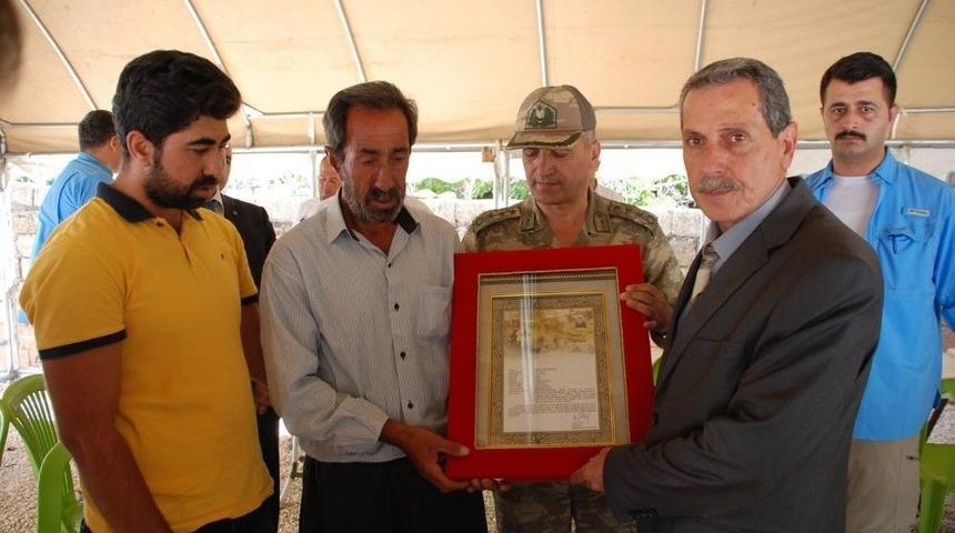 Şehit Astsubay Recep İnce&rsquo;nin Ailesine Şehadet Belgesi Verildi