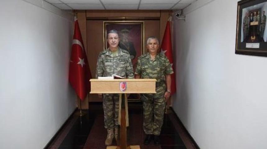 Genelkurmay Başkanı Akar Şırnak Ve Hakkari'de Incelemelerde Bulundu