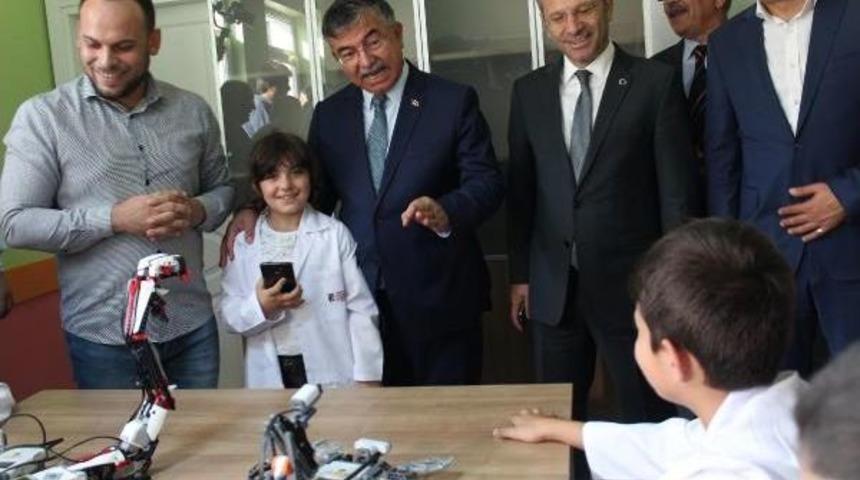 Bakan İsmet Yılmaz: 15 Temmuz Din Istismarının Sona Erdiği G&uuml;nd&uuml;r (2)