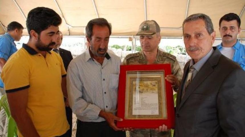 Şehit Astsubay İnce'nin Ailesine Şehadet Belgesi Verildi