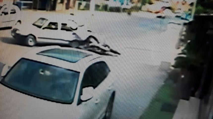 Motosiklet Kazası G&uuml;venlik Kamerasında