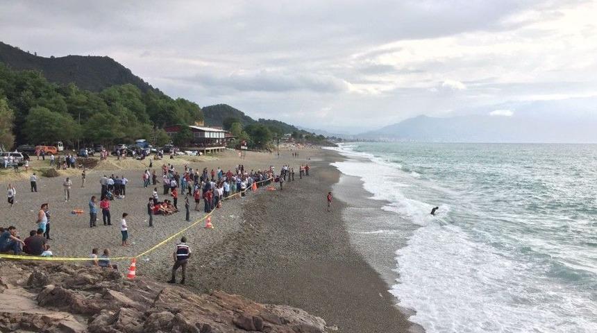 Denizde Kaybolan İki Arkadaşı Arama &Ccedil;alışmalarına Ara Verildi