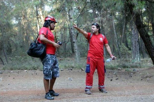 Ormanda Kaybolan Sevgilisini Görünce Gözyaşlarına Boğuldu 