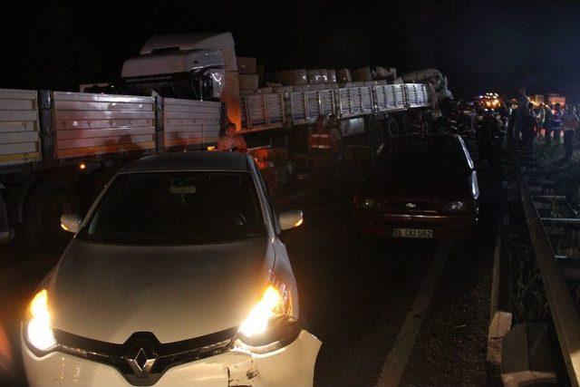 Kütahya’da Zincirleme Trafik Kazası: 1 Ölü, 4 Yaralı