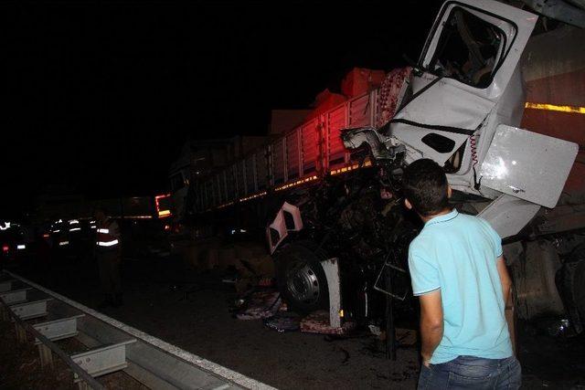 Kütahya’da Zincirleme Trafik Kazası: 1 Ölü, 4 Yaralı