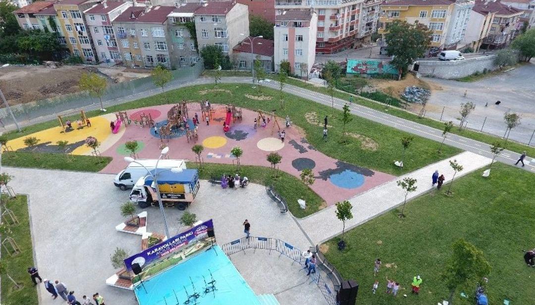 Gaziosmanpaşa&rsquo;da 13 Bin Metrekarelik Dev Park Hizmete A&ccedil;ıldı