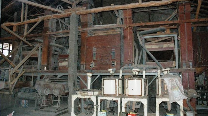 &Ccedil;eltik Değirmeni Zamana Meydan Okuyor