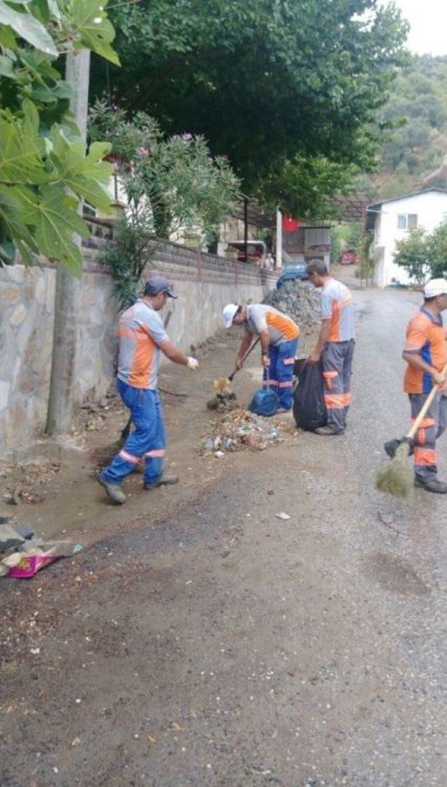 Nazilli’de Mahalleler Günlük Temizleniyor