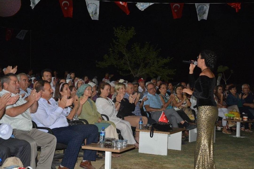 Yukarı Kayacık Kiraz Festivali Renkli G&ouml;r&uuml;nt&uuml;lere Sahne Oldu