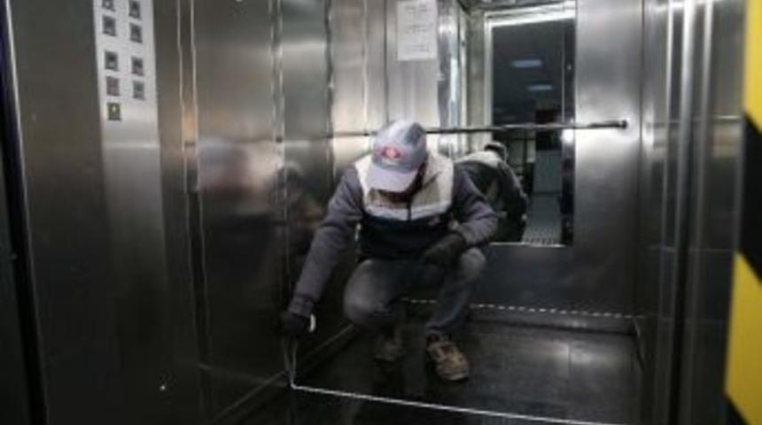 Karşıyaka&rsquo;da Asans&ouml;rler G&uuml;ven Veriyor