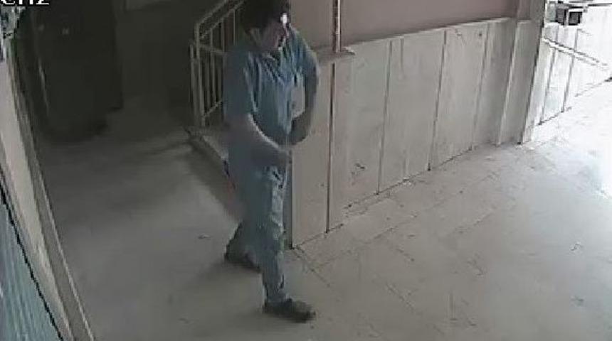 Hırsız &Ccedil;aldığı C&uuml;zdanı B&ouml;yle Sakladı