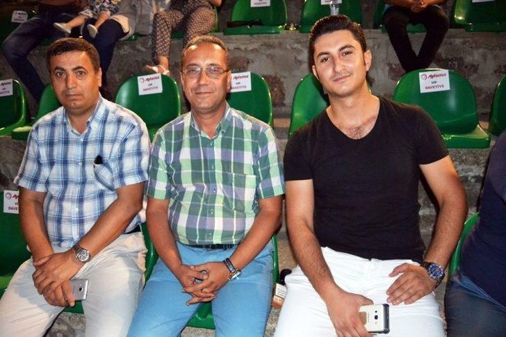 Ünlü Komedyen Umut Oğuz ‘mıknatıs’ İle Kırdı Geçirdi G1