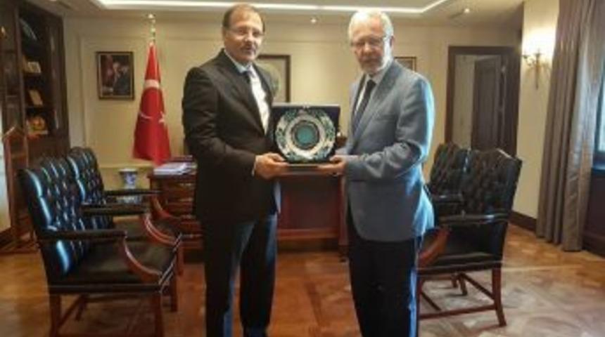 Başbakan Yardımcısı &Ccedil;avuşoğlu&rsquo;na Hayırlı Olsun Ziyareti