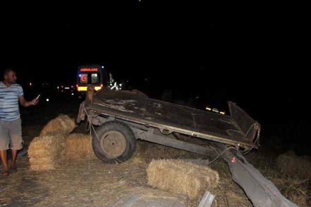 Çorum'da Tır Ile Traktör Çarpıştı:  5 Yaralı