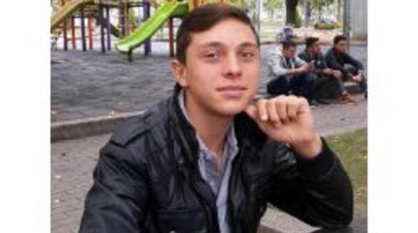 17 Yaşındaki Gen&ccedil;, 16 Yaşındaki Garsonu &Ouml;ld&uuml;rd&uuml;