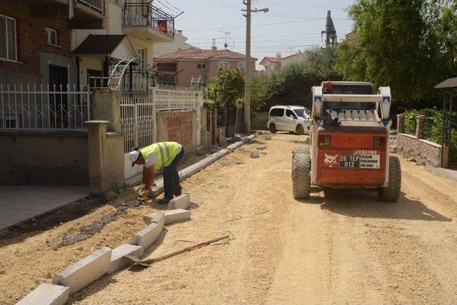 Tepebaşı’nda Üst Yapı Çalışmaları Sürüyor