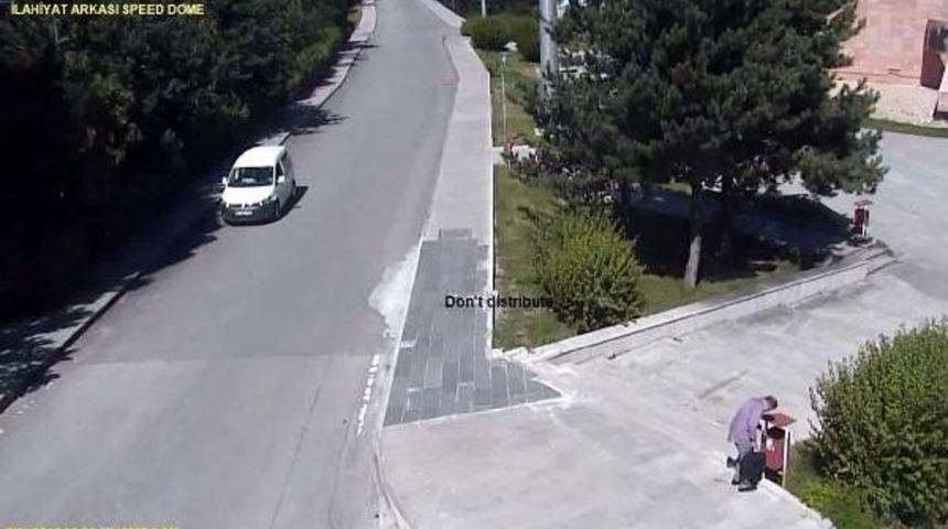 Prof. Dr. Tan&ccedil;: &Ccedil;&ouml;pe Attığım Malzeme I&ccedil;erisinde Herhangi Bir Su&ccedil; Unsuru &Ccedil;ıkmamıştır