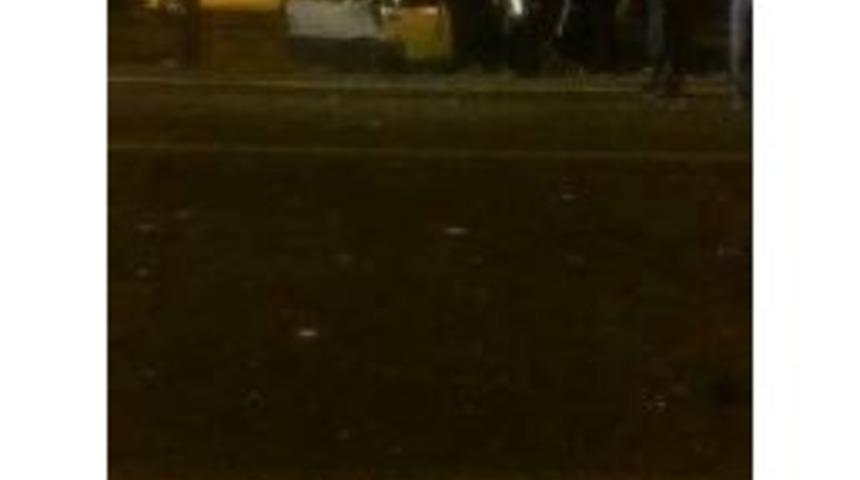 Otomobil Trakt&ouml;re &Ccedil;arptı: 1 &Ouml;l&uuml;, 2 Yaralı