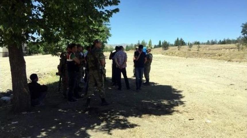 Hasmını T&uuml;fekle Rehin Aldı