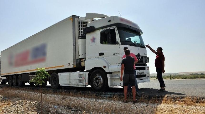 Serinlemek İ&ccedil;in Suya Girdikleri Sırada Soyuldular