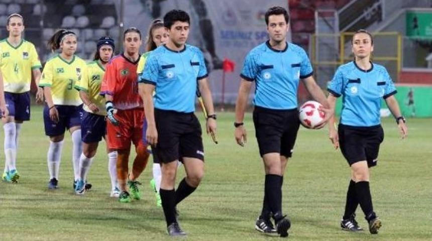 T&uuml;rk Hakemden Hayati M&uuml;dahale