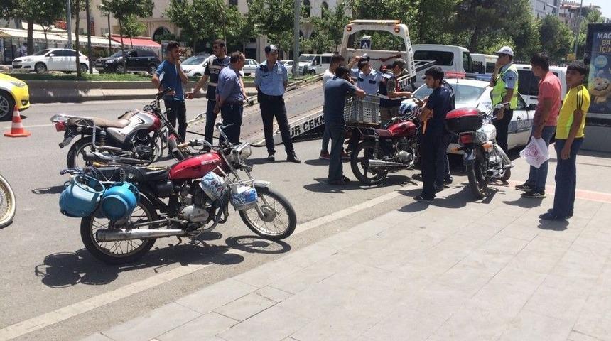 Batman&rsquo;da Motosiklet Uygulaması