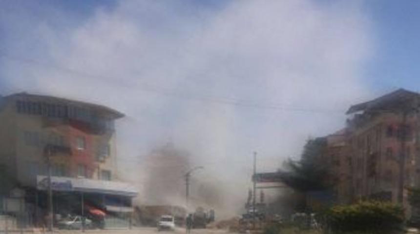 Doğalgaz Borusu Patladı Faciadan D&ouml;n&uuml;ld&uuml;