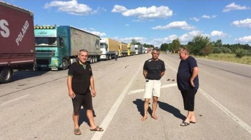 Sınır Kapılarında Gurbet&ccedil;i Ve Tır Yoğunluğu