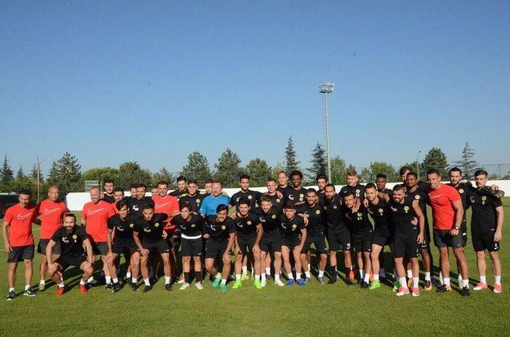 Sergen Yalçın, Eskişehirspor’un Başında İlk Antrenmanına Çıktı G3