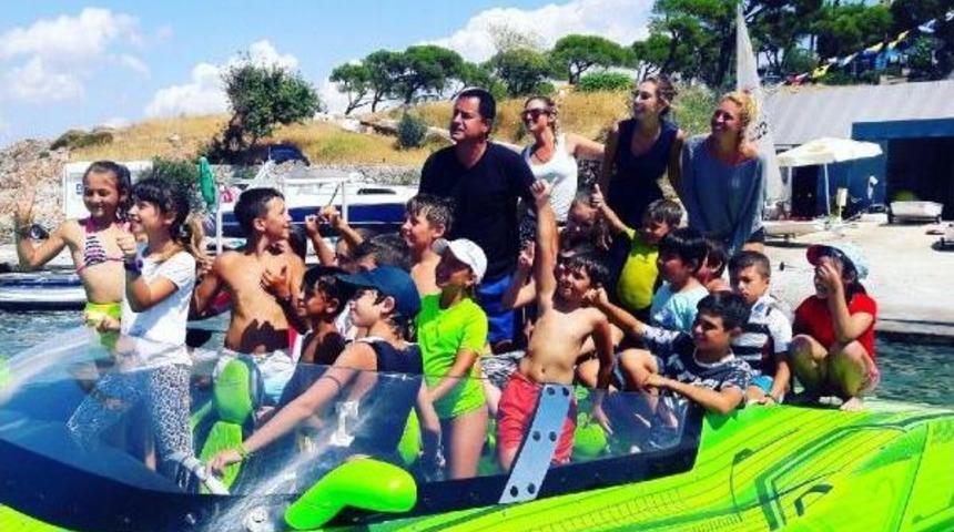 Acun Ilıcalı Teknesiyle Ayvalık'a Geldi