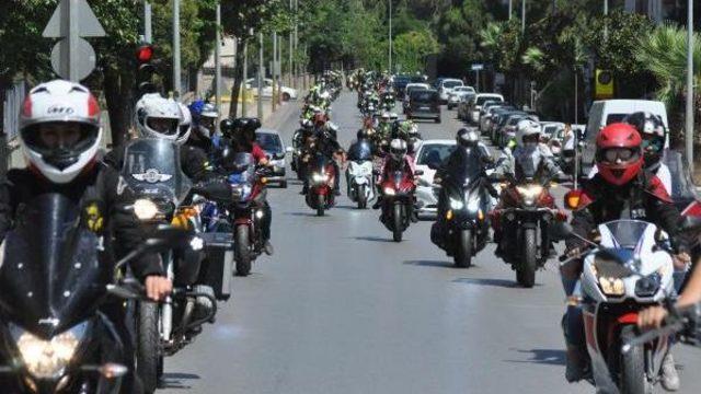 Motosikletliler Trafikte Fark Edilmek Istiyor