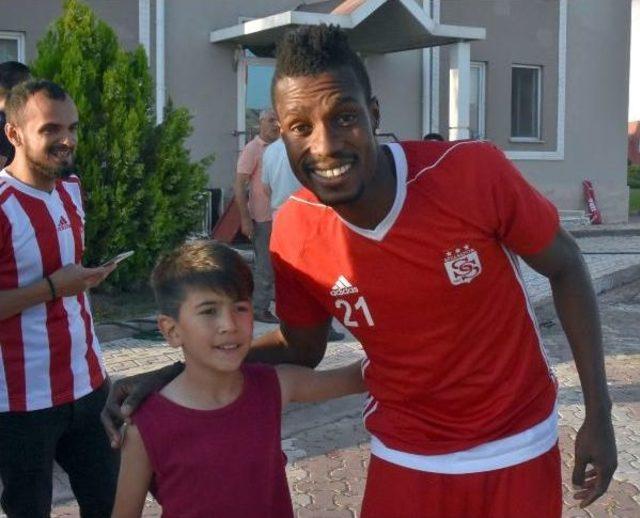 Sivasspor, Çalışmalara Yeniden Başladı