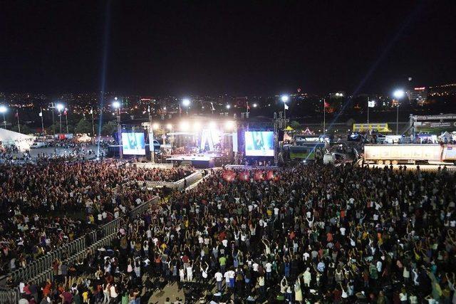 7. Uluslararası Büyük Ankara Festivali’ne Muhteşem Açılış