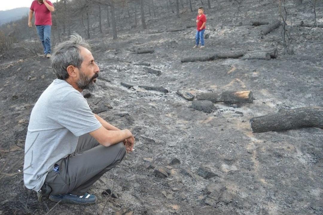 &Ouml;zg&uuml;r &Ouml;zel Yangında Tahliye Edilen K&ouml;yleri Ziyaret Etti
