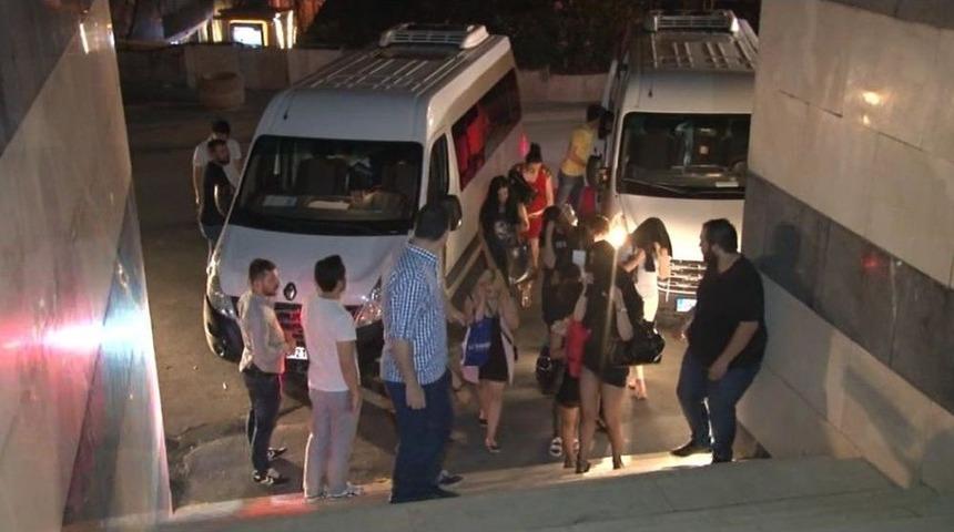 İstanbul&rsquo;da Fuhuş Operasyonu: 26 G&ouml;zaltı