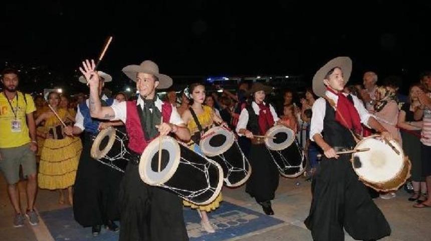 64 &Uuml;lkenin 'sanat El&ccedil;ileri' B&uuml;y&uuml;k&ccedil;ekmece'de