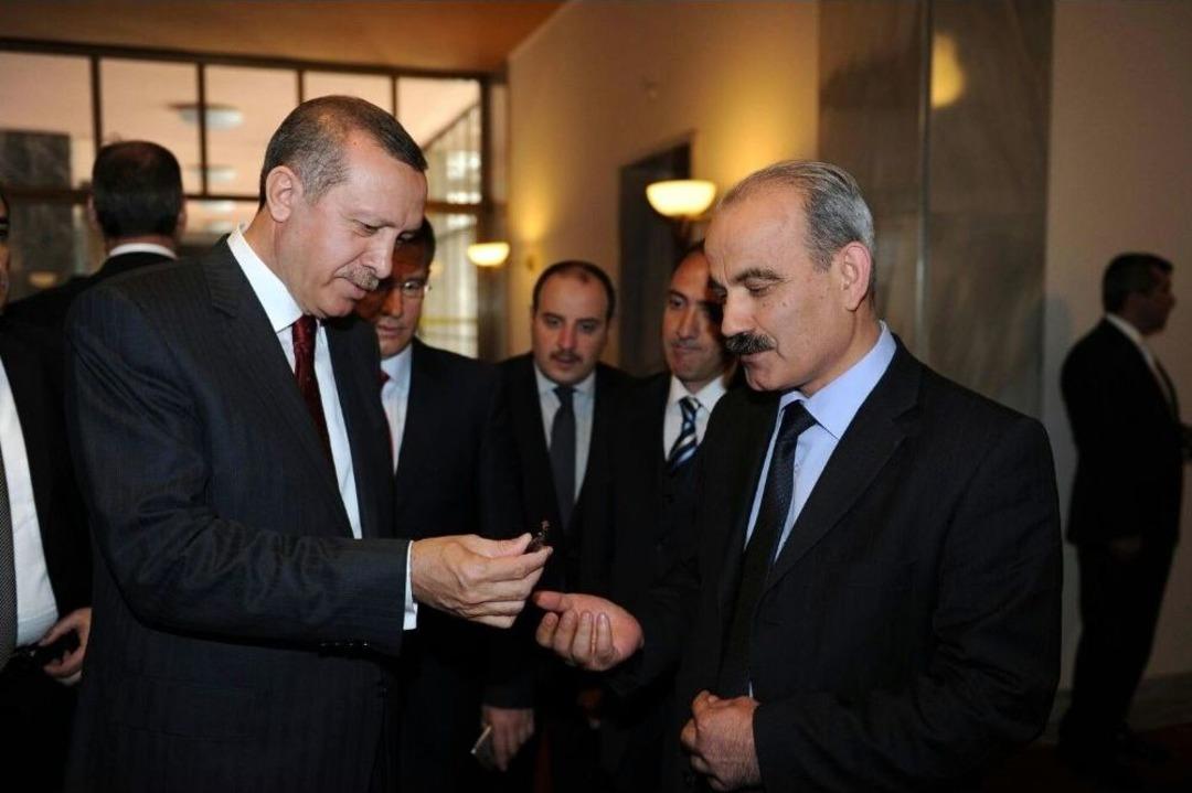 Ankara Protokol&uuml;n&uuml;n Kaligrafi Sanat&ccedil;ısı, Mesleğin Detaylarını Anlattı