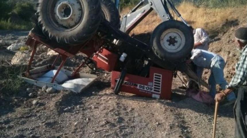 Trakt&ouml;r Takla Attı: 2 Yaralı