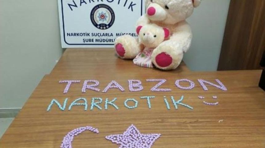 Kargoyla G&ouml;nderilen Oyuncak Ayı I&ccedil;inde 990 Ekstasy