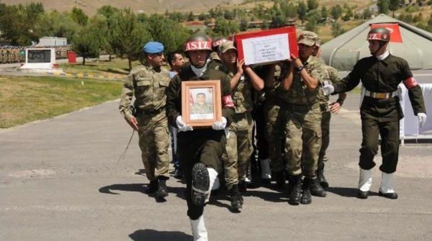 Hakkari'de Şehit Olan S&ouml;zleşmeli Er Semih Akyıldız I&ccedil;in T&ouml;ren