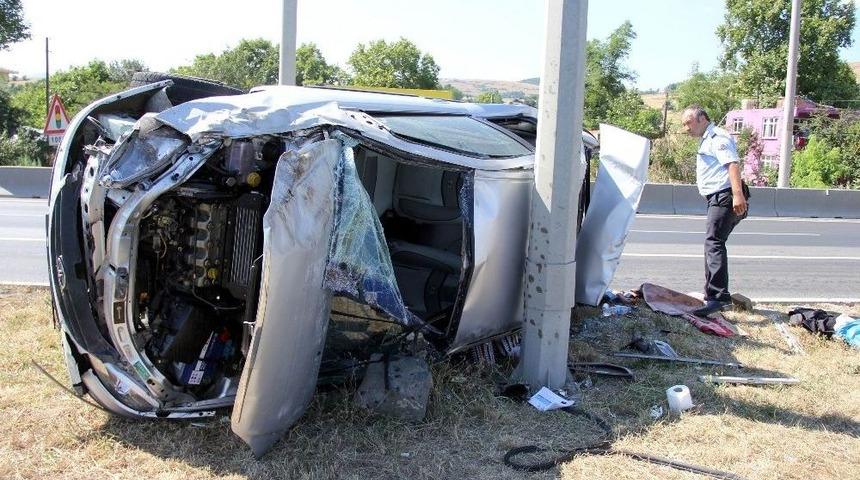 Samsun&rsquo;da Tırın &Ccedil;arptığı Otomobil Takla Attı: 1 Yaralı