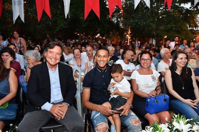 Josef De Souza Festivale Katıldı