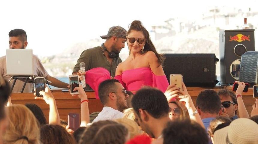 Hadise: &ldquo;herkes Şampiyon Olsun&rdquo;