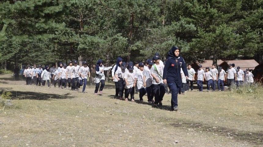 İzciler Bolu Aladağ&rsquo;da Kamp Kurdu