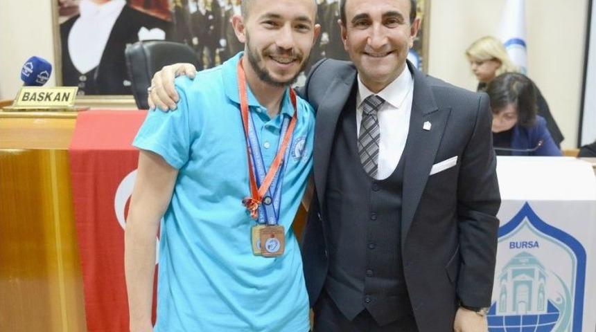 Bursalı Atlet Olimpiyatlarda Bronz Madalya Kazandı