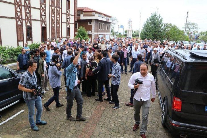 Gençlik Ve Spor Bakanı Osman Aşkın Bak, Tulum Eşliğinde Horon Oynadı G1