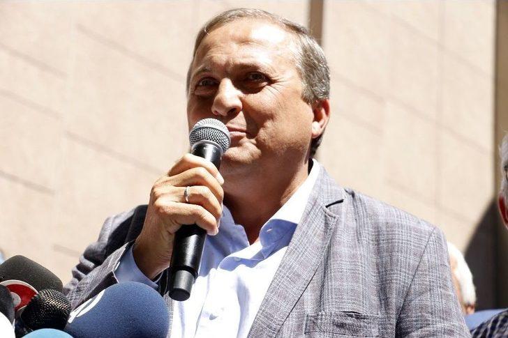 Başkan Büyükerşen Uğradığı Saldırı Sonrası Bugün Eskişehirlilerle Buluştu G5