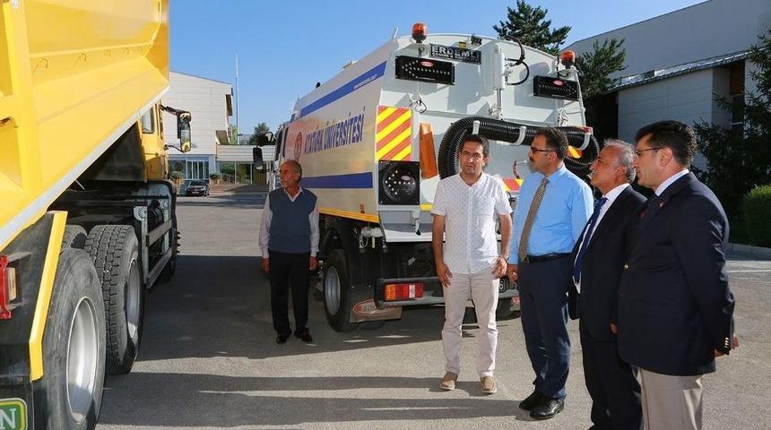 Atatürk Üniversitesi Araç Parkını Yeniliyor